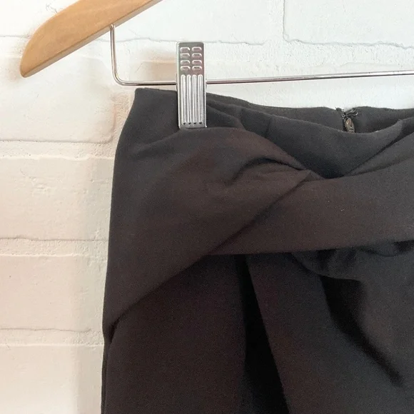 Aritzia Babaton Jethro Skirt Black Mini Asymmetric Size 00 Like new - Picture 15 of 16
